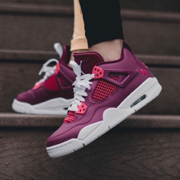 true berry jordan 4